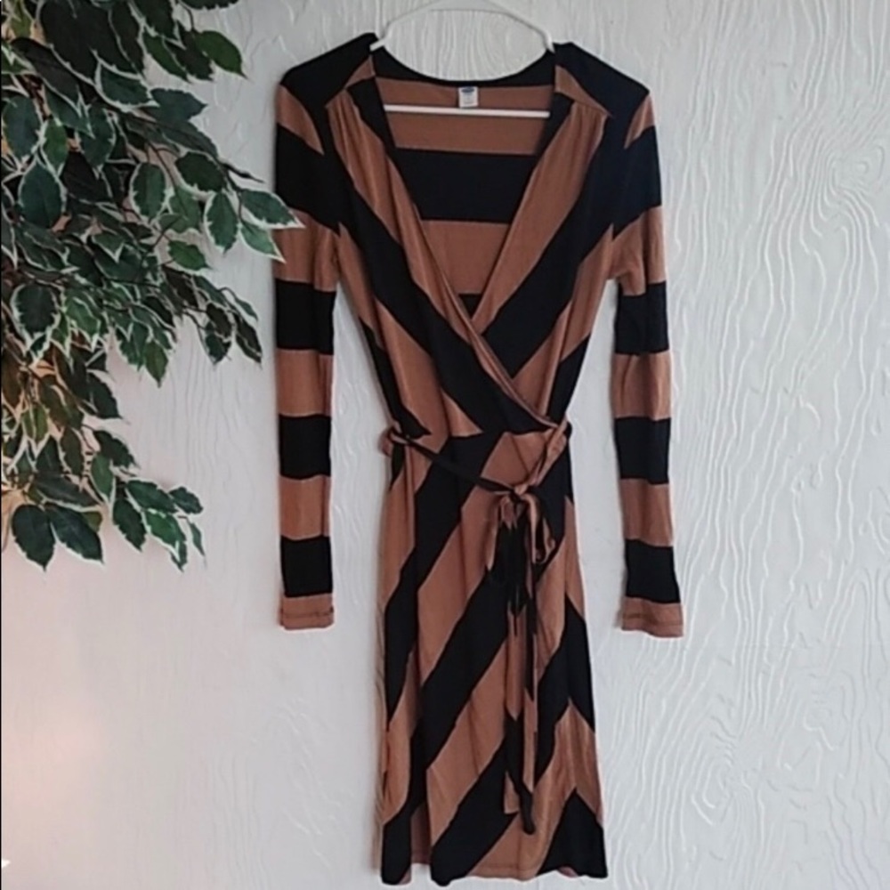 Striped, stretchy & sexy crossover/wrap dress.